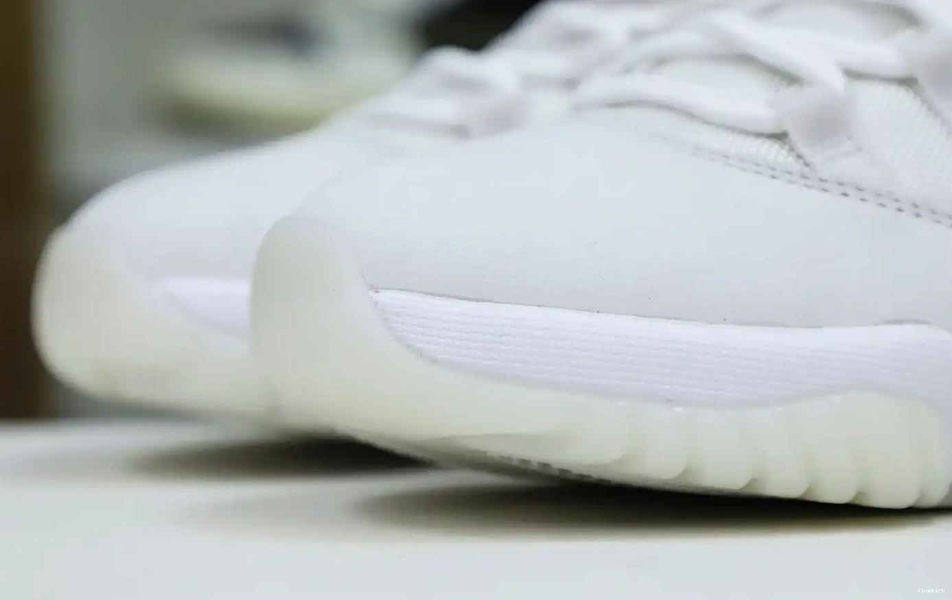 XI RETRO PLATINUM 11 JORDAN TINT AIR 0424
